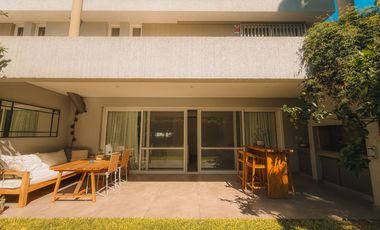 VENTA CASA moderna, casi a estrenar, en Beccar