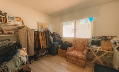 VENTA CASA moderna, casi a estrenar, en Beccar