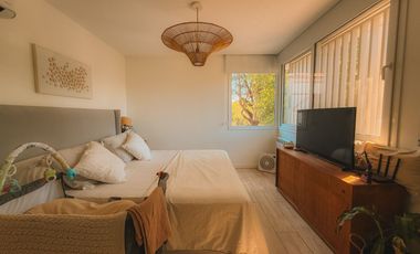 VENTA CASA moderna, casi a estrenar, en Beccar