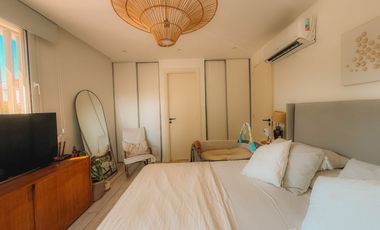 VENTA CASA moderna, casi a estrenar, en Beccar