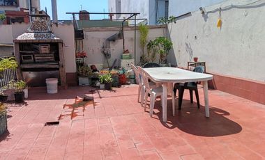 PH en Paternal PB con patio y terraza sin expensas