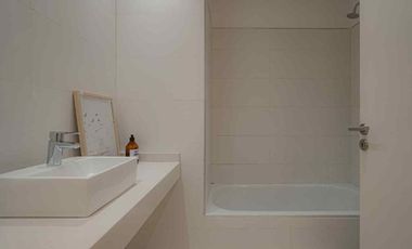 Venta departamento, con cochera a estrenar.