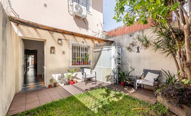 DUPLEX 3 DORMITORIOS Y JARDÍN APTO CRÉDITO LUGANO