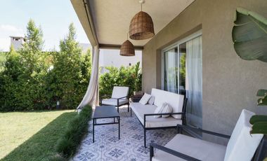 Alquiler casa en barrio San Ramiro Pilar Este