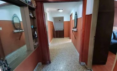 Casa multifamiliar en San Andrés con 2 deptos