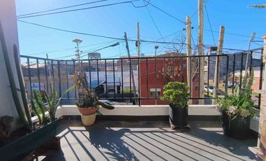 Casa multifamiliar en San Andrés con 2 deptos