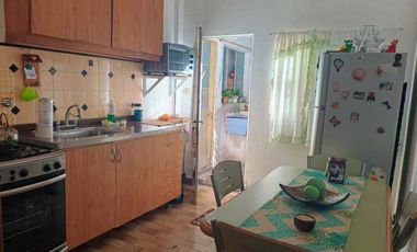 Casa multifamiliar en San Andrés con 2 deptos