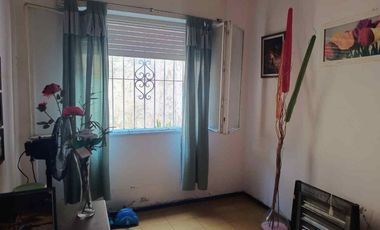 Casa multifamiliar en San Andrés con 2 deptos
