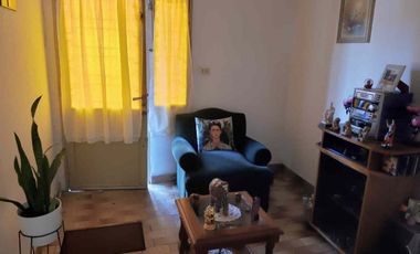 Casa multifamiliar en San Andrés con 2 deptos