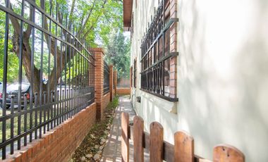 Casa 5 amb c/jardín, cochera, dep. en Don Torcuato
