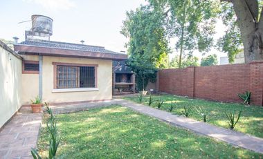 Casa 5 amb c/jardín, cochera, dep. en Don Torcuato