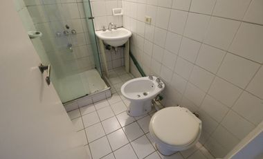 VENTA DEPTO  1 AMB SOBRE LIBERTADOR VISTA AL RIO