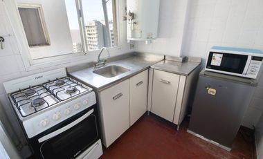 VENTA DEPTO  1 AMB SOBRE LIBERTADOR VISTA AL RIO