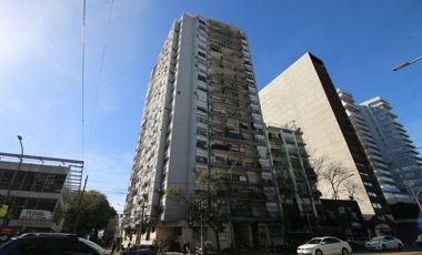 VENTA DEPTO  1 AMB SOBRE LIBERTADOR VISTA AL RIO