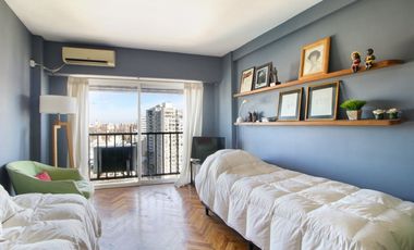 VENTA DEPTO  1 AMB SOBRE LIBERTADOR VISTA AL RIO
