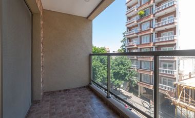 VENTA SEMIPISO 4 AMB BALCON 2 COCHERAS MATADEROS