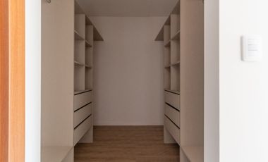 VENTA SEMIPISO 4 AMB BALCON 2 COCHERAS MATADEROS