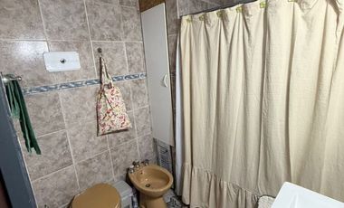 VENTA EXCELENTE CASA EN BOULOGNE DE 3 AMBIENTES