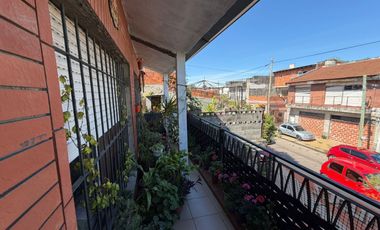VENTA EXCELENTE CASA EN BOULOGNE DE 3 AMBIENTES