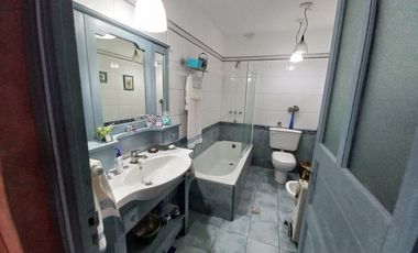CASA 5 AMB JARDIN PILETA Y COCHERA - V. BALLESTER