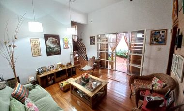 CASA 5 AMB JARDIN PILETA Y COCHERA - V. BALLESTER