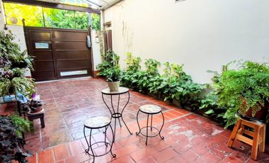 CASA 5 AMB JARDIN PILETA Y COCHERA - V. BALLESTER