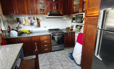 CASA 5 AMB JARDIN PILETA Y COCHERA - V. BALLESTER