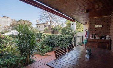 VENTA Casa familiar con jardín y pileta – Vicente