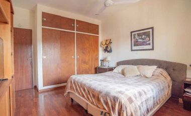 VENTA Casa familiar con jardín y pileta – Vicente