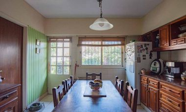 VENTA Casa familiar con jardín y pileta – Vicente