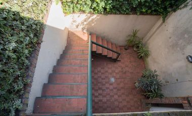 VENTA Casa familiar con jardín y pileta – Vicente