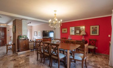 VENTA Casa familiar con jardín y pileta – Vicente