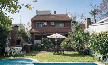 VENTA Casa familiar con jardín y pileta – Vicente