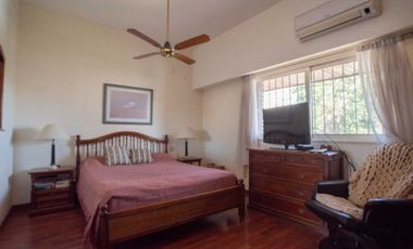 VENTA Casa familiar con jardín y pileta – Vicente