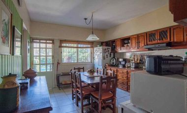 VENTA Casa familiar con jardín y pileta – Vicente