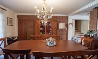 VENTA Casa familiar con jardín y pileta – Vicente