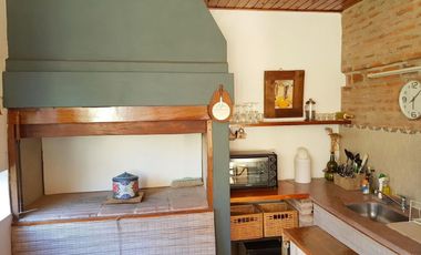 Venta Casa Escobar 5 ambientes c/ Cochera y Quincho