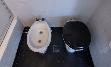 Venta 4 amb con dcia y cochera APTO PROF Vte Lopez