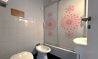 Venta 4 amb con dcia y cochera APTO PROF Vte Lopez