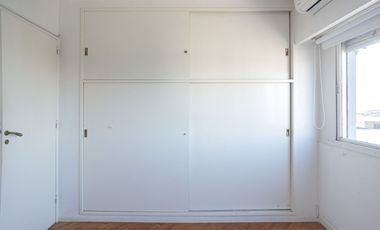 Venta 4 amb con dcia y cochera APTO PROF Vte Lopez