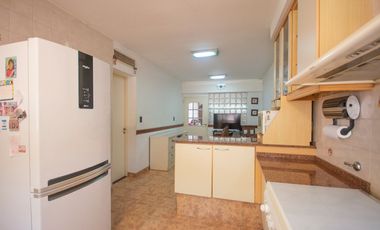 VENTA Casa con Jardín 5 ambientes, Olivos Golf