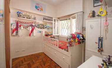 VENTA Casa con Jardín 5 ambientes, Olivos Golf