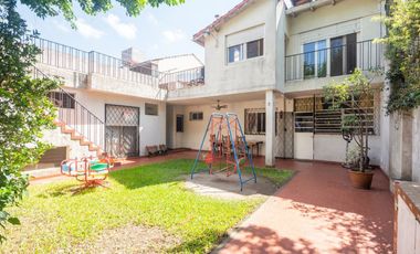 VENTA Casa con Jardín 5 ambientes, Olivos Golf