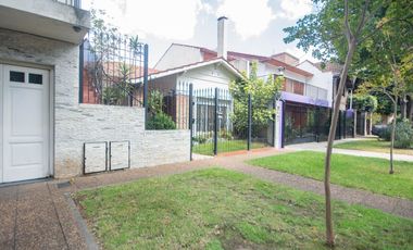 VENTA Casa con Jardín 5 ambientes, Olivos Golf