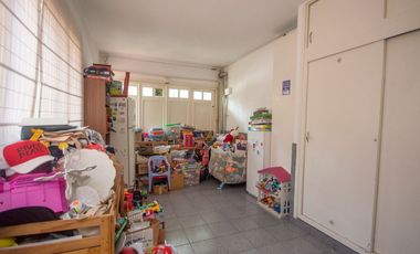 VENTA Casa con Jardín 5 ambientes, Olivos Golf