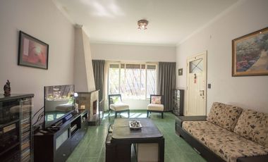 VENTA Casa con Jardín 5 ambientes, Olivos Golf