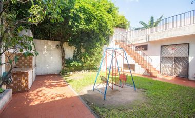 VENTA Casa con Jardín 5 ambientes, Olivos Golf