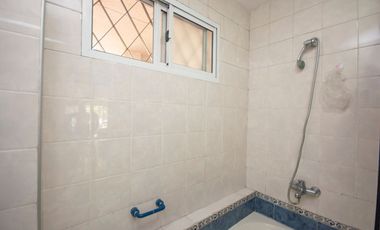 VENTA Casa con Jardín 5 ambientes, Olivos Golf