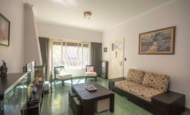 VENTA Casa con Jardín 5 ambientes, Olivos Golf