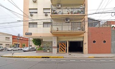 VENTA 2 AMB C/PATIO - CABALLITO - PLAZA IRLANDA